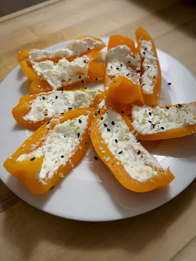 Raw sweet peppers as an OPTAVIA snack